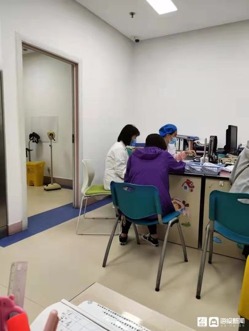 嶗山區(qū)社區(qū)衛(wèi)生服務(wù)中心開(kāi)展愛(ài)心傳遞防治出生缺陷宣傳咨詢(xún)活動(dòng)